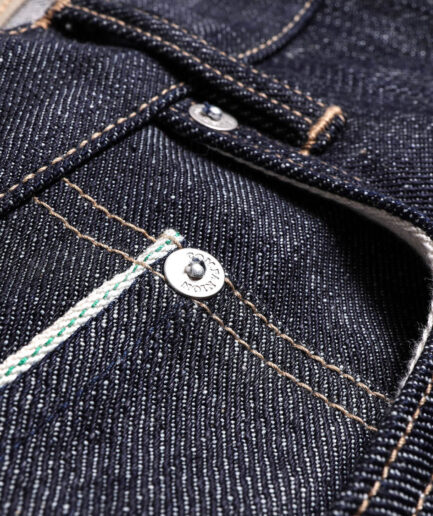 Joel 016KN Savage Left