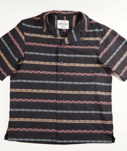 S224 Relaxed Aloha Shirt. Size L